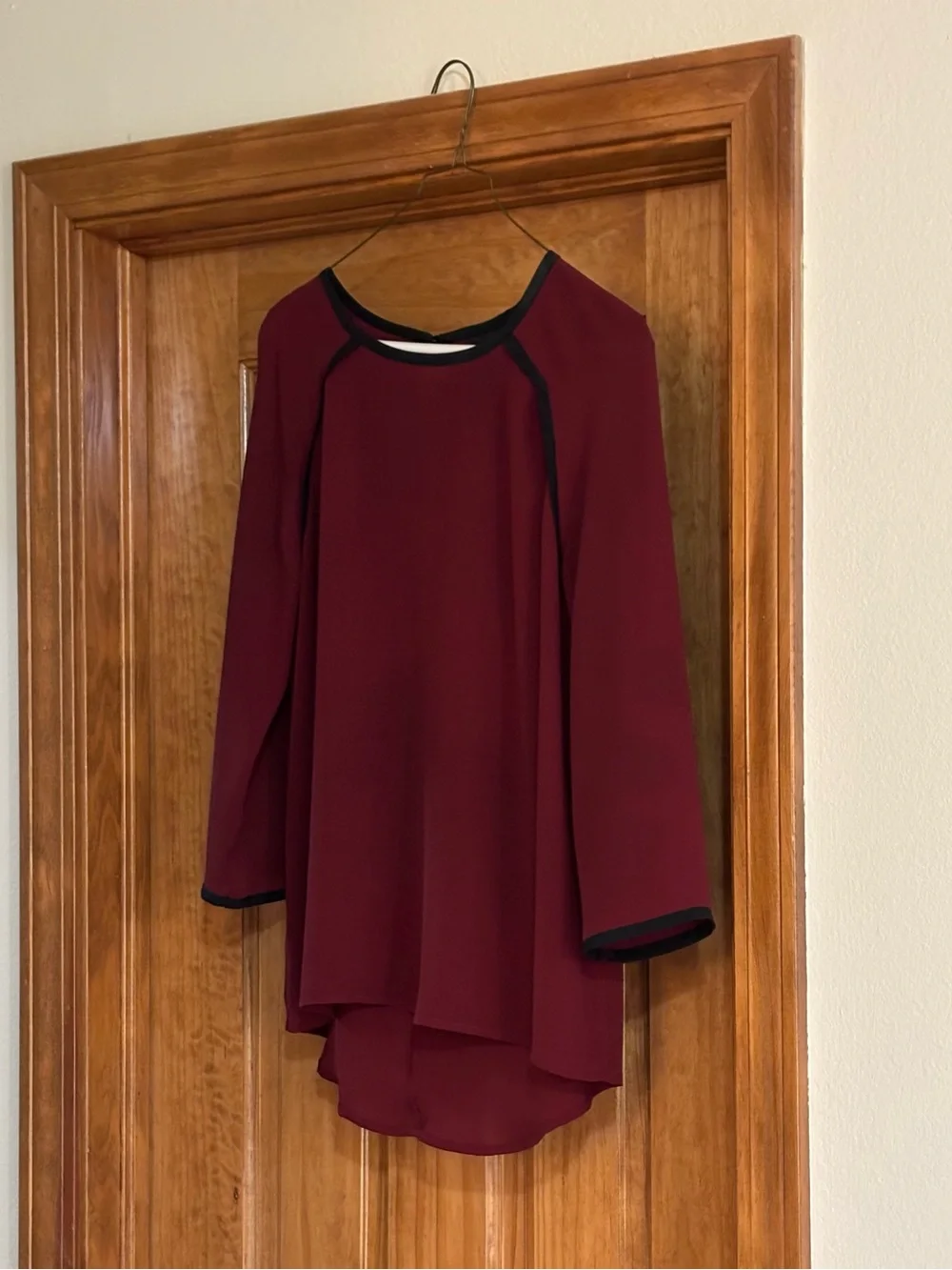 Mossimo Burgundy High-Low Blouse with Black Trim - Picture 3 of 11